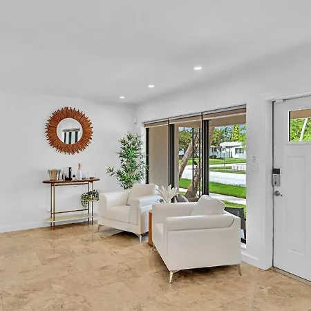 Tropical Oasis With Pool 10 Mins Airport & 5 Mins Beach Hollywood Exterior photo