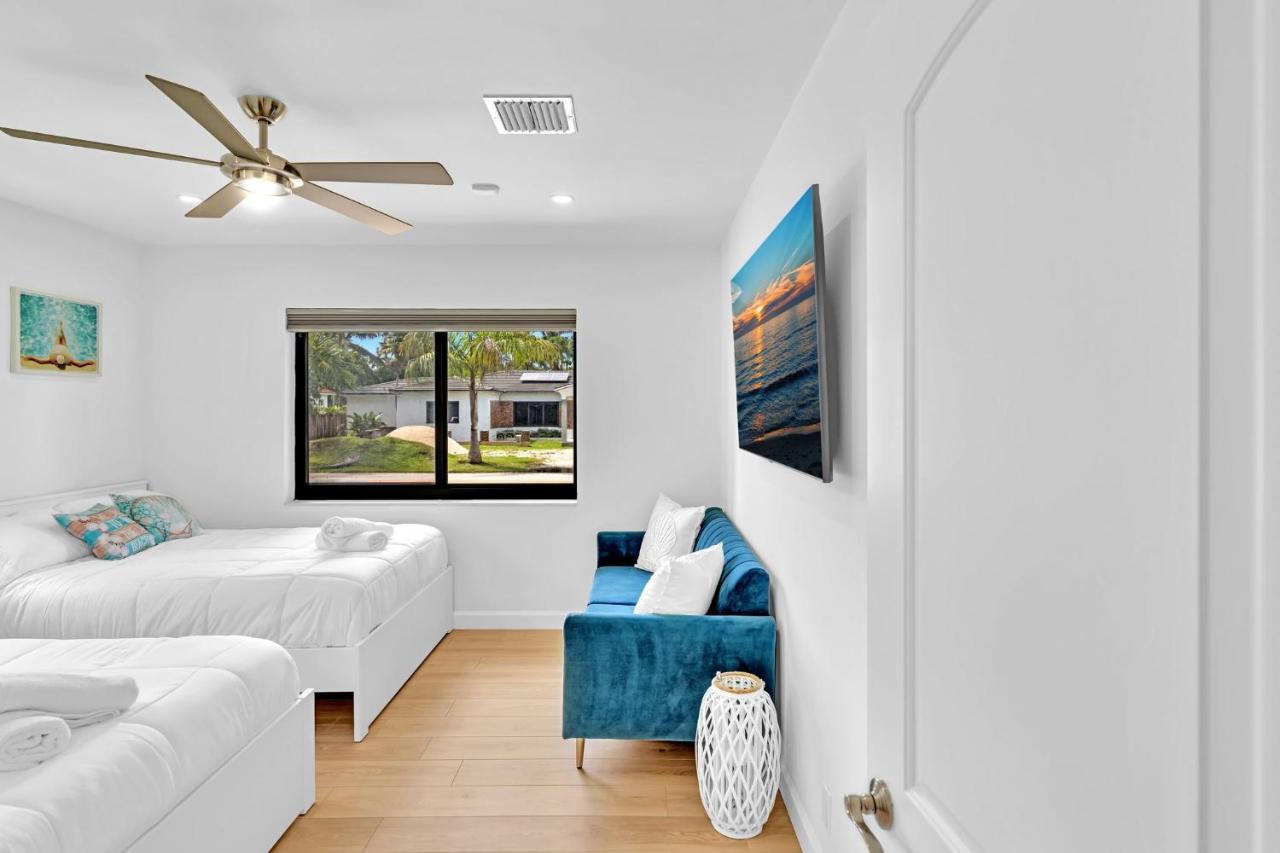 Tropical Oasis With Pool 10 Mins Airport & 5 Mins * Hollywood