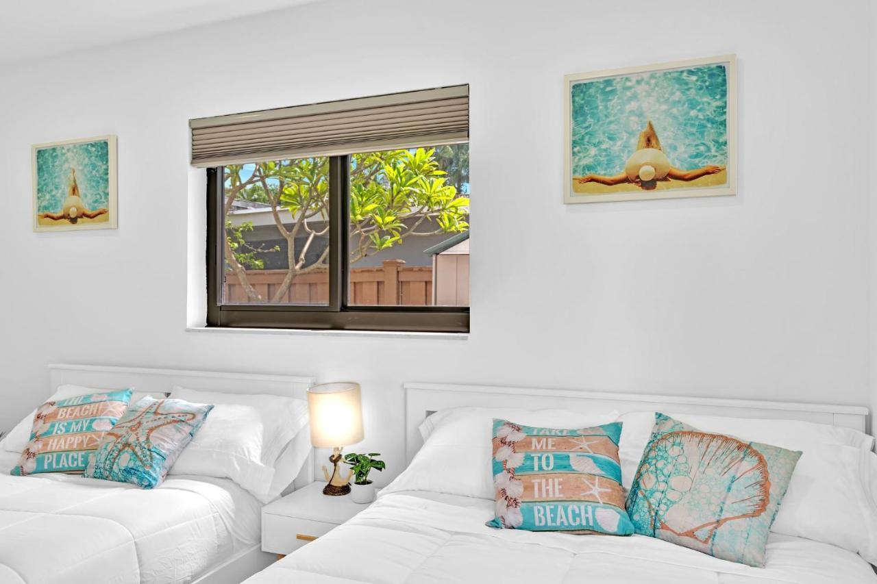 Holiday home Tropical Oasis With Pool 10 Mins Airport & 5 Mins