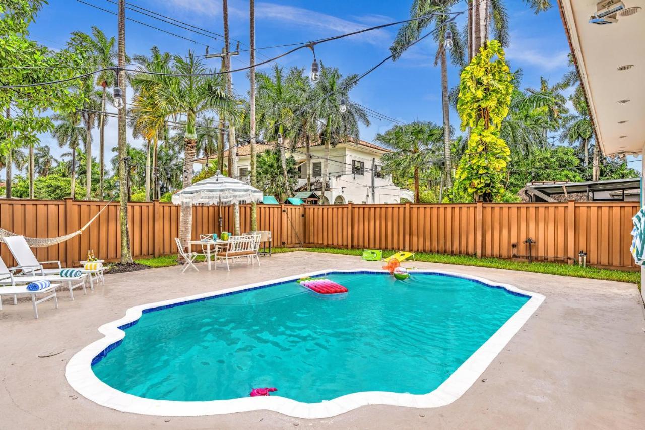 Tropical Oasis With Pool 10 Mins Airport & 5 Mins *