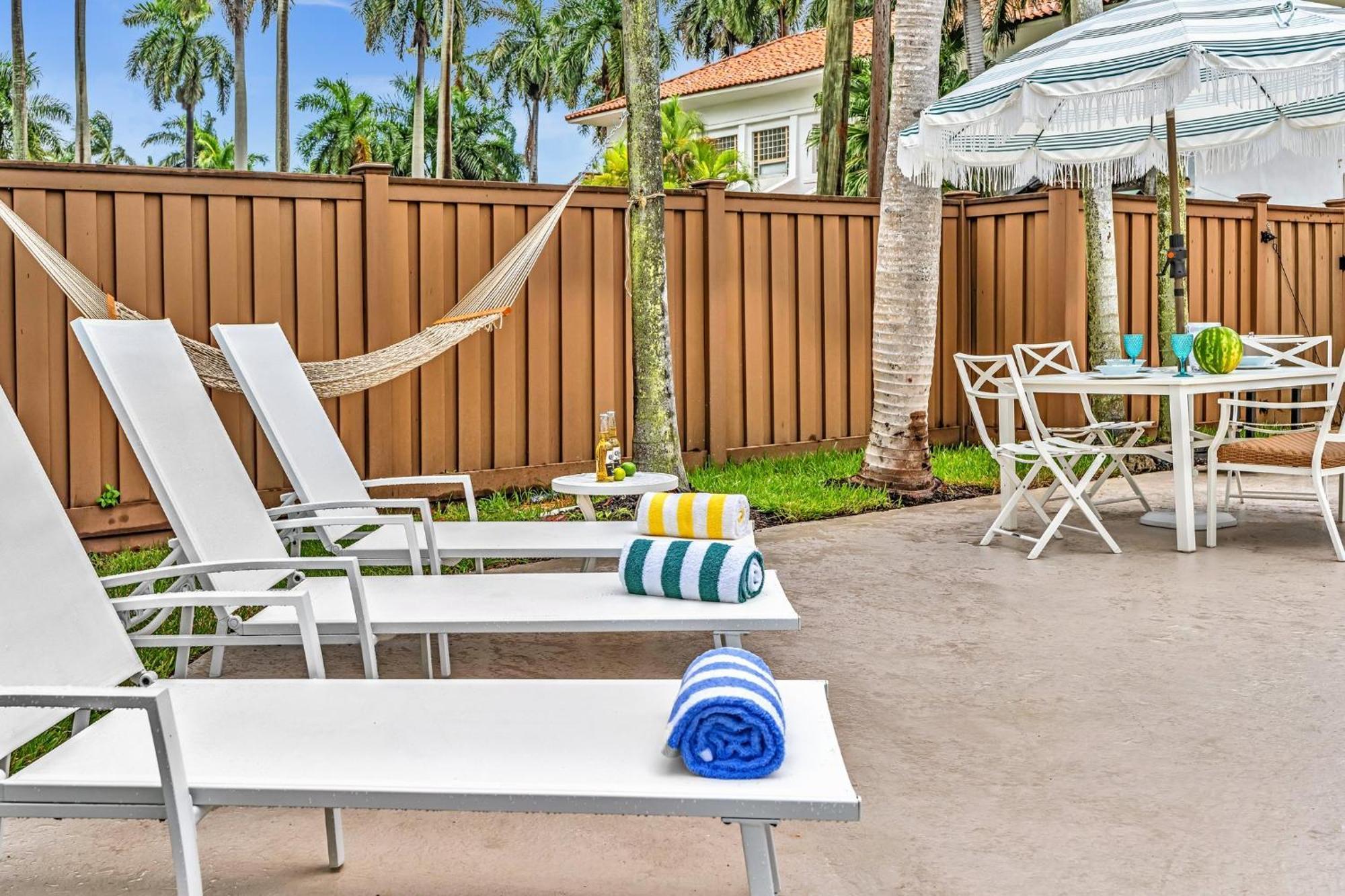 Holiday home Tropical Oasis With Pool 10 Mins Airport & 5 Mins *